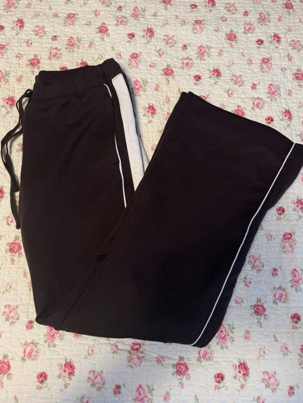 Abercrombie YBP Brown Track Pants with White Stripe size small